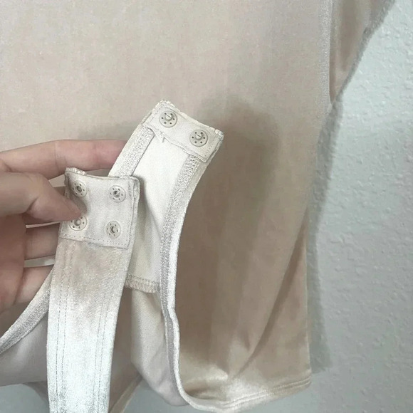 ☀️Guess Pink Velvet Bodysuit - Picture 5 of 6